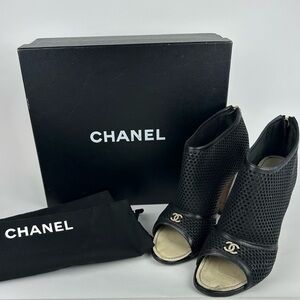 Chanel SS 2011 CC Open Toe Mesh Sandals Black Size 39.5